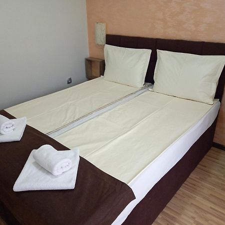 Fantasy Apartaments And Studios Avenue Комплекс Фантазия Хисаря الغرفة الصورة
