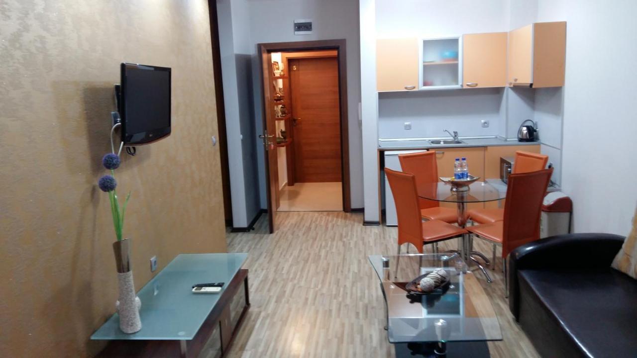 Fantasy Apartaments And Studios Avenue Комплекс Фантазия Хисаря المظهر الخارجي الصورة