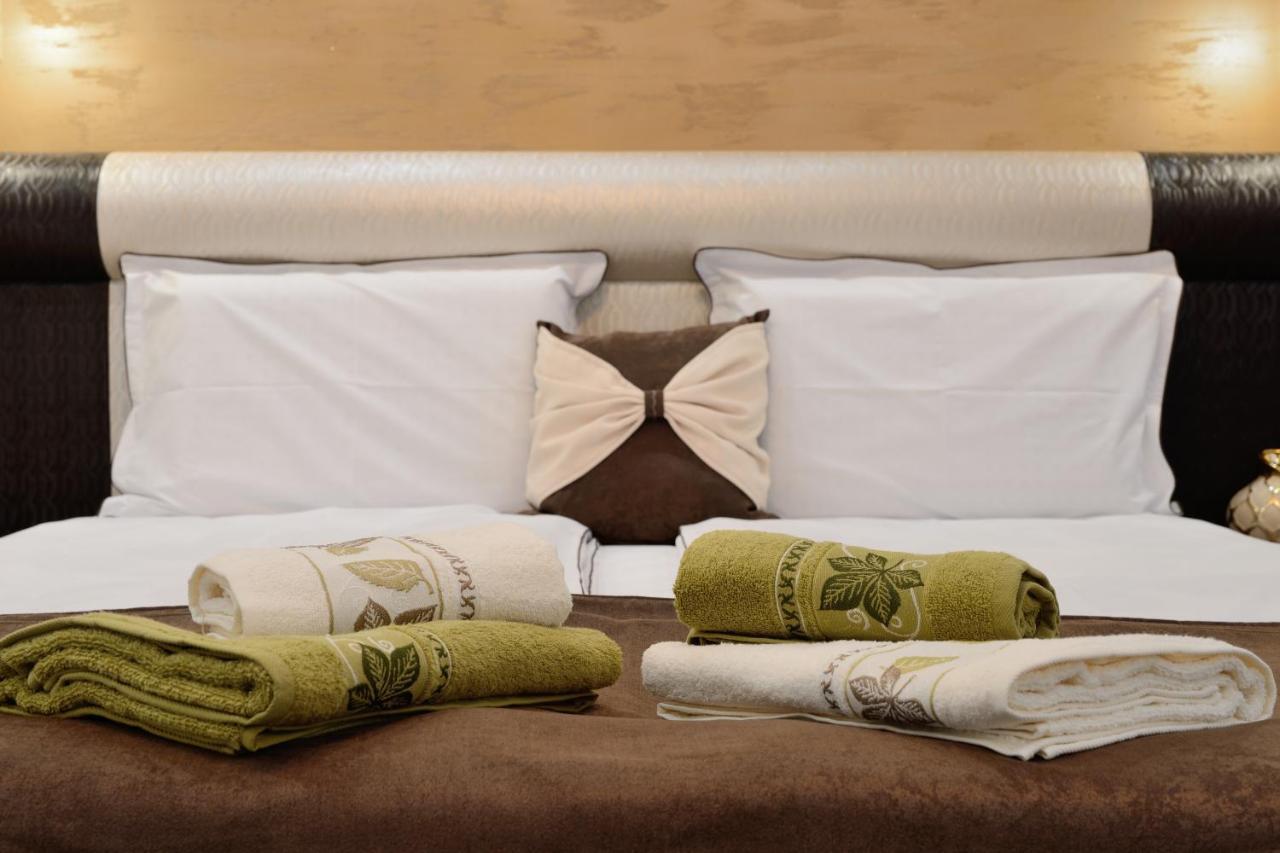 Fantasy Apartaments And Studios Avenue Комплекс Фантазия Хисаря المظهر الخارجي الصورة